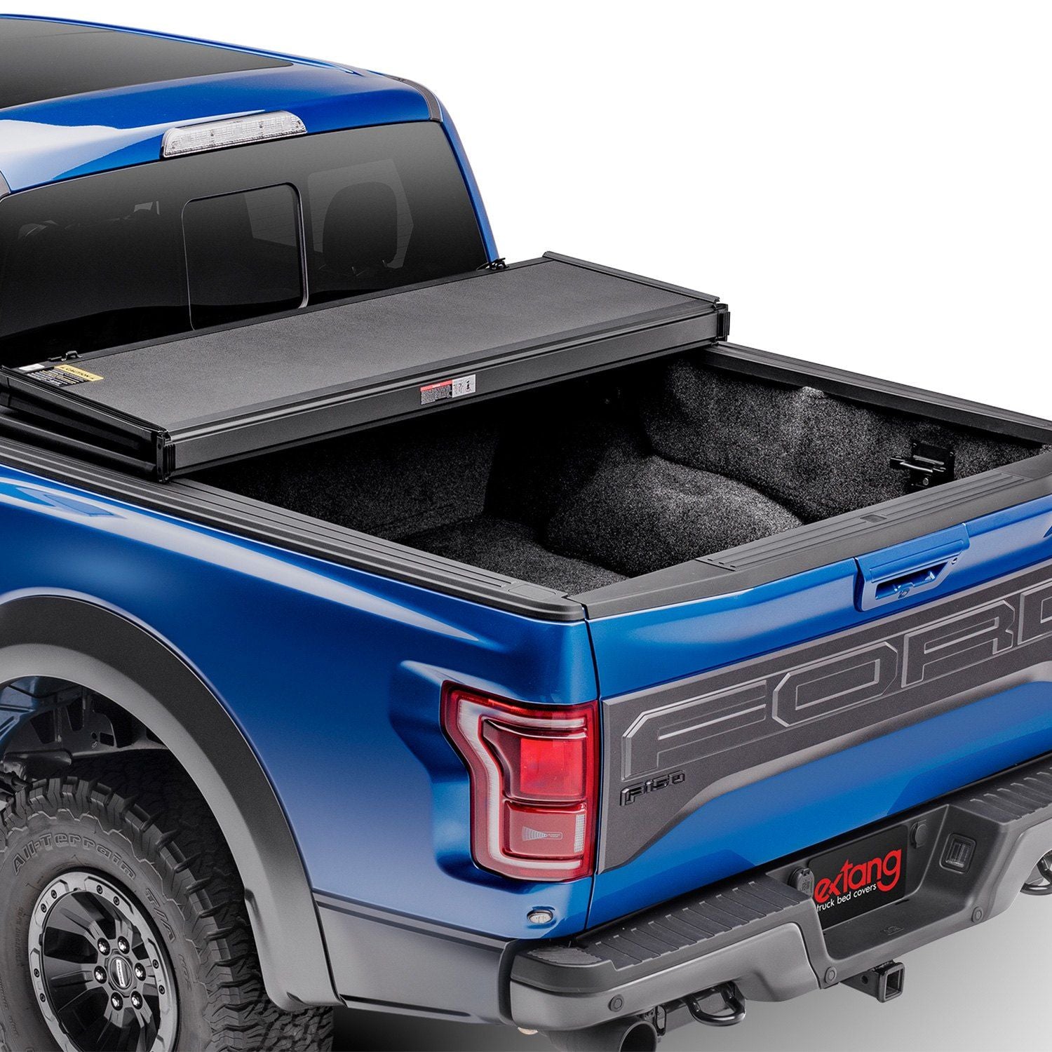 Extang® • 83895 • Solid Fold 2.0 • Hard Tri-Fold Tonneau Cover • Jeep Gladiator 5' 20-23 w/out Trail Rail System